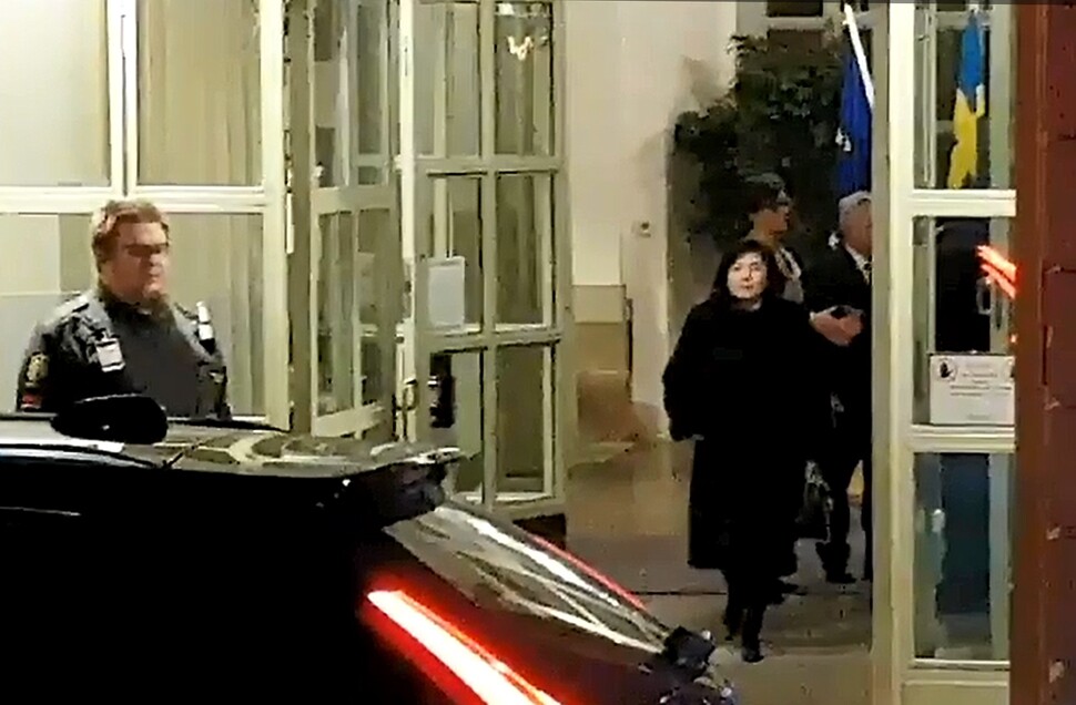 North Korean Vice Foreign Minister Choe Son-hui exits a conference center just outside Stockholm after her meeting with US State Department Special Representative for North Korean Policy Stephen Biegun on Jan. 18. (Yonhap News)
