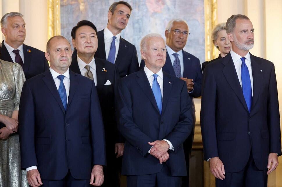 South Korean President Yoon Suk-yeol stands for a photo with other NATO summit participants including King Felipe VI of Spain and US President Joe Biden on June 28, at the Royal Palace of Madrid. (Reuters/Yonhap News)