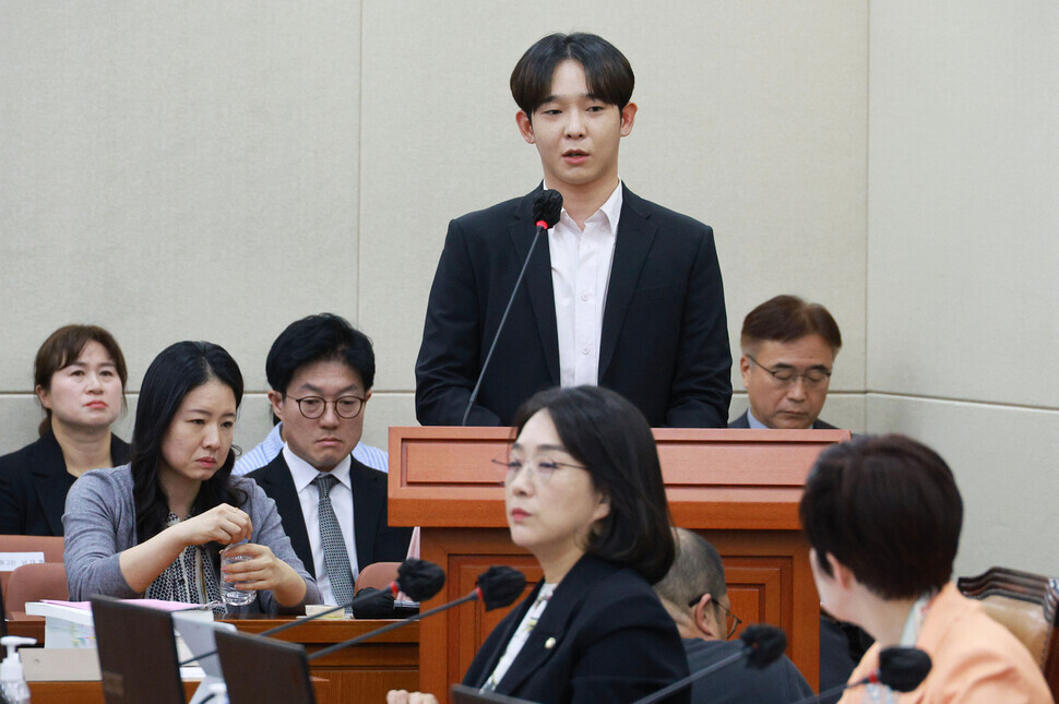 Nam Tae-hyun of Winner answers questions while giving testimony at a parliamentary audit by the National Assembly’s Health and Welfare Committee on Oct. 12. (Yonhap)