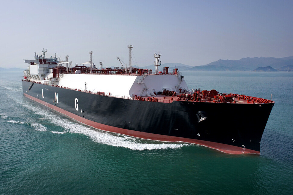 A liquefied natural gas tanker built by Samsung Heavy Industries