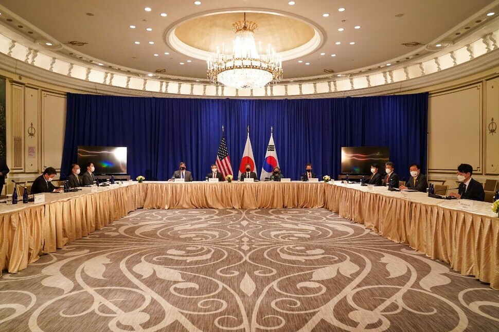 Diplomatic discussions between South Korean Minister of Foreign Affairs Chung Eui-yong, US Secretary of State Tony Blinken and Japanese Minister of Foreign Affairs Toshimitsu Motegi took place in New York on Wednesday. (provided by the Ministry of Foreign Affairs)