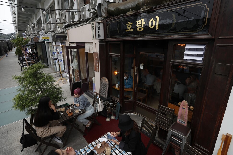 서울 을지로 세운상가 3층에 자리잡은 ‘호랑이’ 카페. 