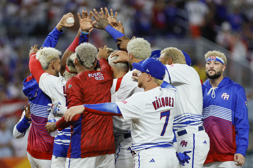 푸에르토리코, WBC 사상 첫 팀 퍼펙트 투구…100 콜드게임 야구·MLB 스포츠 뉴스 한겨레