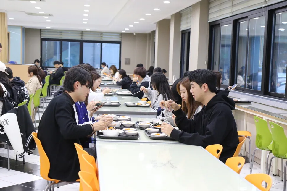 천원 아침 이어 2천원 저녁…충북대 ‘반값 저녁’ 시행