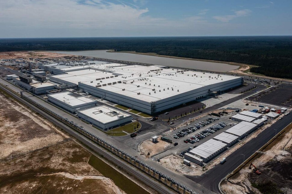 미국 조지아주 엘러벨의 현대차메타플랜트와 현대자동차그룹-엘지에너지솔루션(엘지엔솔) 합작 배터리 공장 건설 현장 모습. AFP 연합뉴스