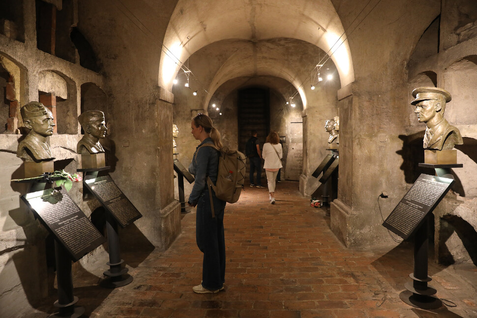 ‘라인하르트 하이드리히 암살’ 작전에 참여한 요원 7명이 끝까지 저항했던 체코 프라하 시내 ‘성 키릴과 메토디우스 성당’ 지하 모습. 당시 이곳은 성직자들의 지하 무덤이었다.