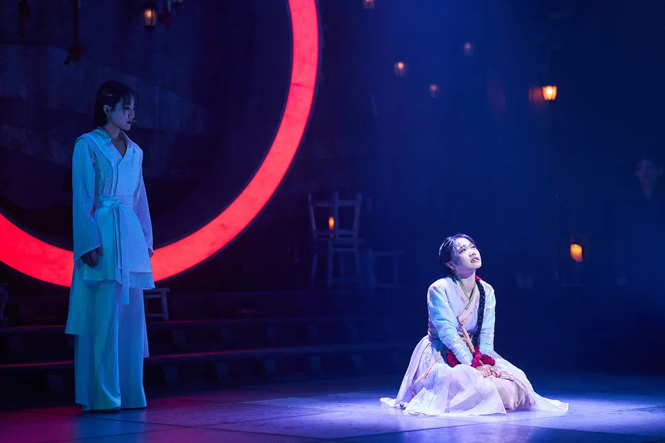 뮤지컬 '홍련'...저승의 재판장서 울리는 '록 씻김굿' - 뉴스 썸네일 이미지