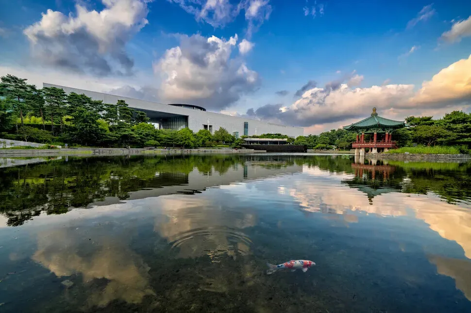 The National Museum of Korea, located in Seoul’s Yongsan District. (courtesy of the National Museum of Korea)