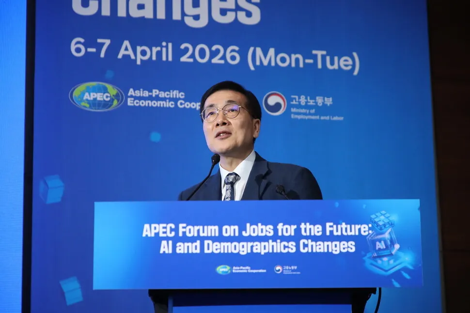 “로봇은 고위험 맡는다”…제조업, 무인화 아닌 인간·AI ‘협력’으로