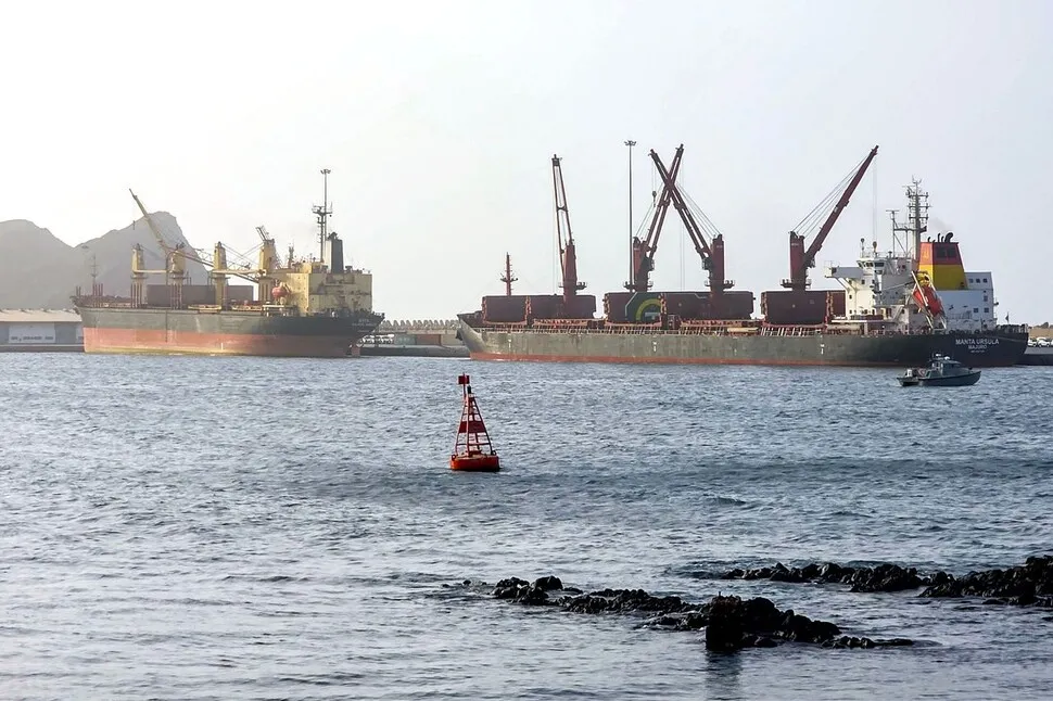 Iran and Oman advance talks on safe passage through the Strait of Hormuz
