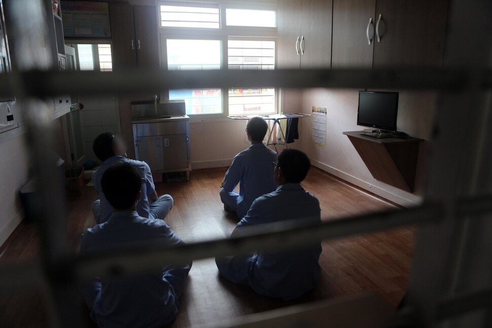 Inmates at a South Korean prison. (Yonhap News)