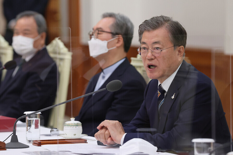 South Korean President Moon Jae-in speaks during a meeting with church leaders at the Blue House on Aug. 27. (Yonhap News)
