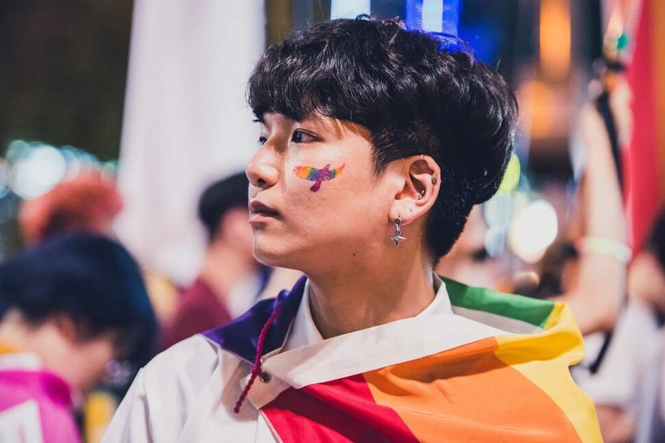 2019년 5월17일 박도형 세계시민선언 공동대표가 서울 세종로에서 열린 ‘국제 성소수자 혐오 반대의 날’(IDAHO) 행진에 참석하고 있다. 이설아, 박도형 제공