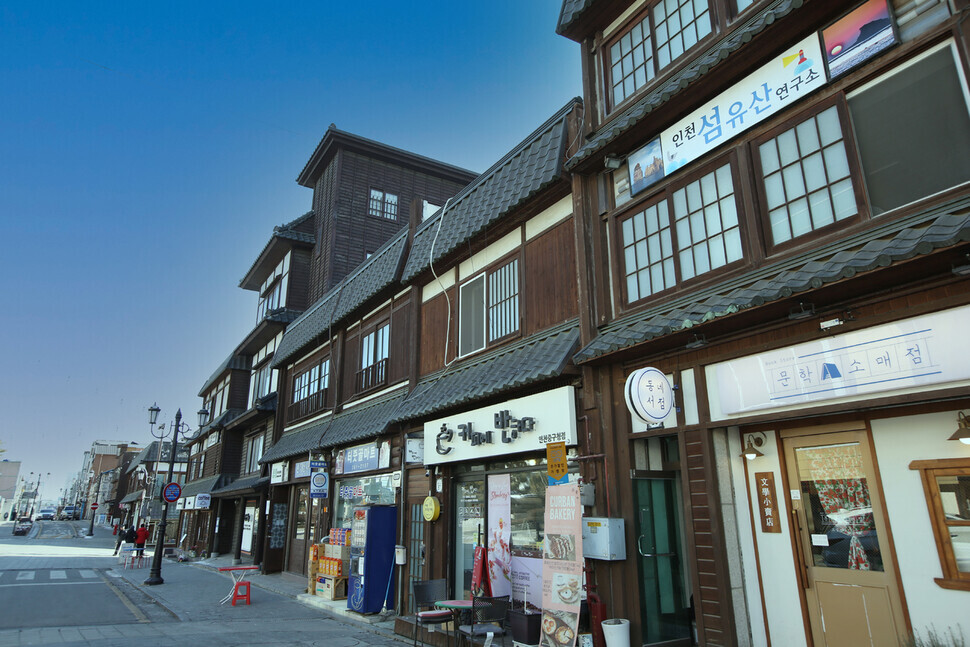 The site of the former Japanese jogyegi, where Japanese-styled architecture can still be seen. (Her Yun-hee/The Hankyoreh)