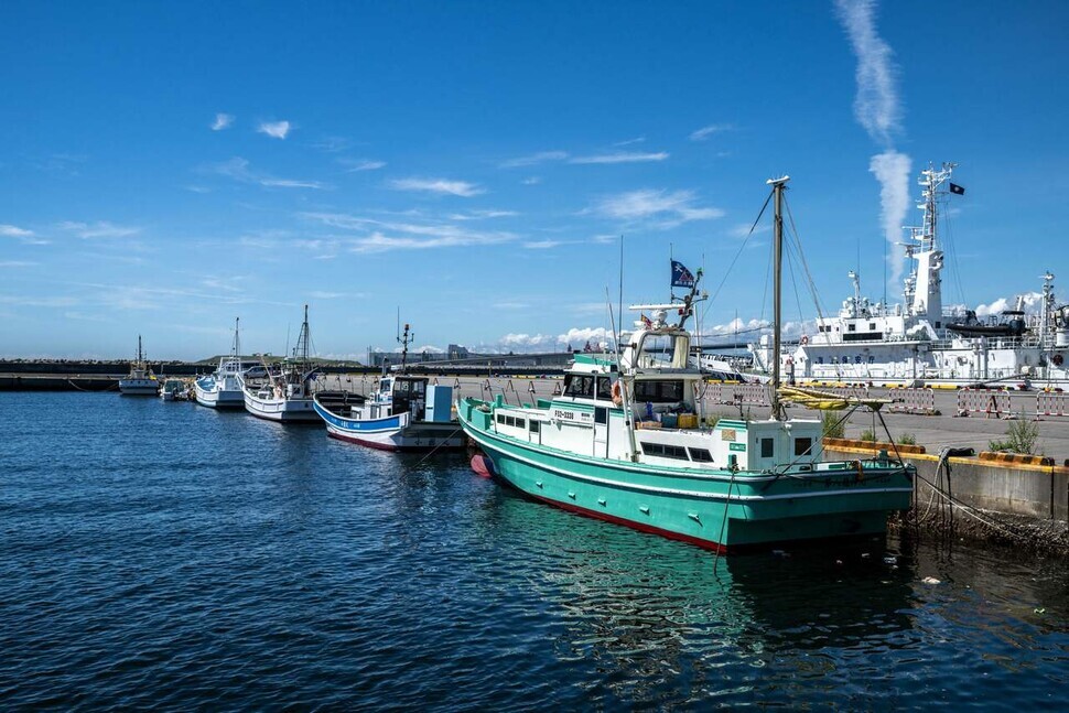 Fishing boats sit at port in Iwaki, a city in Japan’s Fukushima Prefecture, on Aug. 21 as the release of irradiated water from the Fukushima Daiichi nuclear plant nears. (AFP/Yonhap)