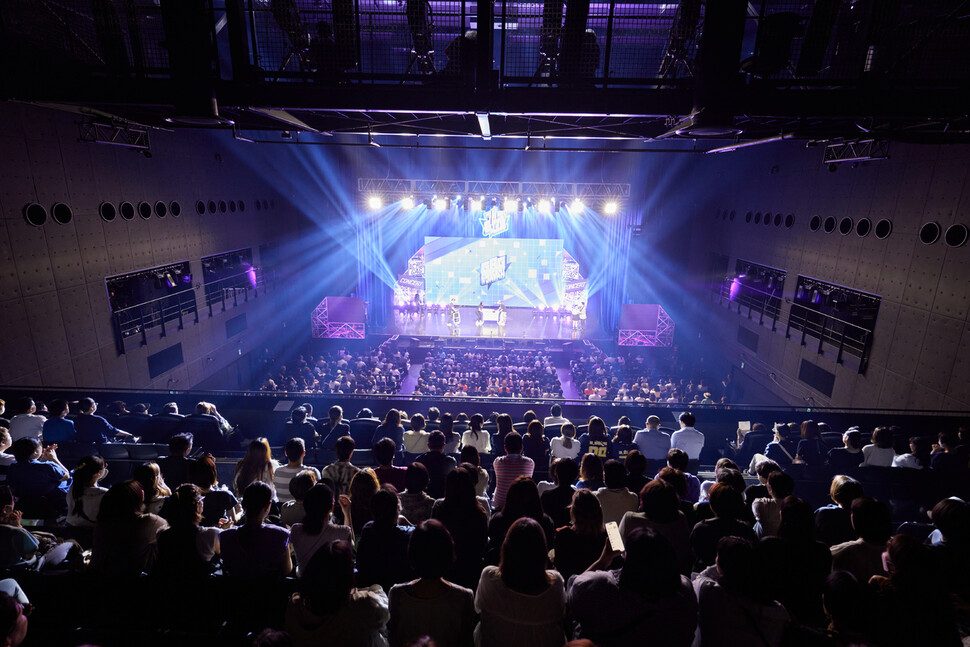 ‘개그콘서트’ 일본 첫 공연은 반응이 뜨거웠다. 공연 1200석은 순식간에 매진됐고, 관객들은 공연 시작 두어 시간 전부터 줄을 섰다. 한국방송 제공