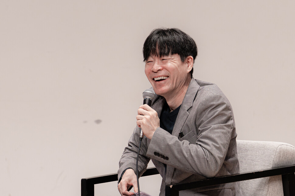 박찬일 셰프 겸 작가. 깊이 있는 질문과 진행으로 분위기를 이끌었다. 위즈덤하우스 제공