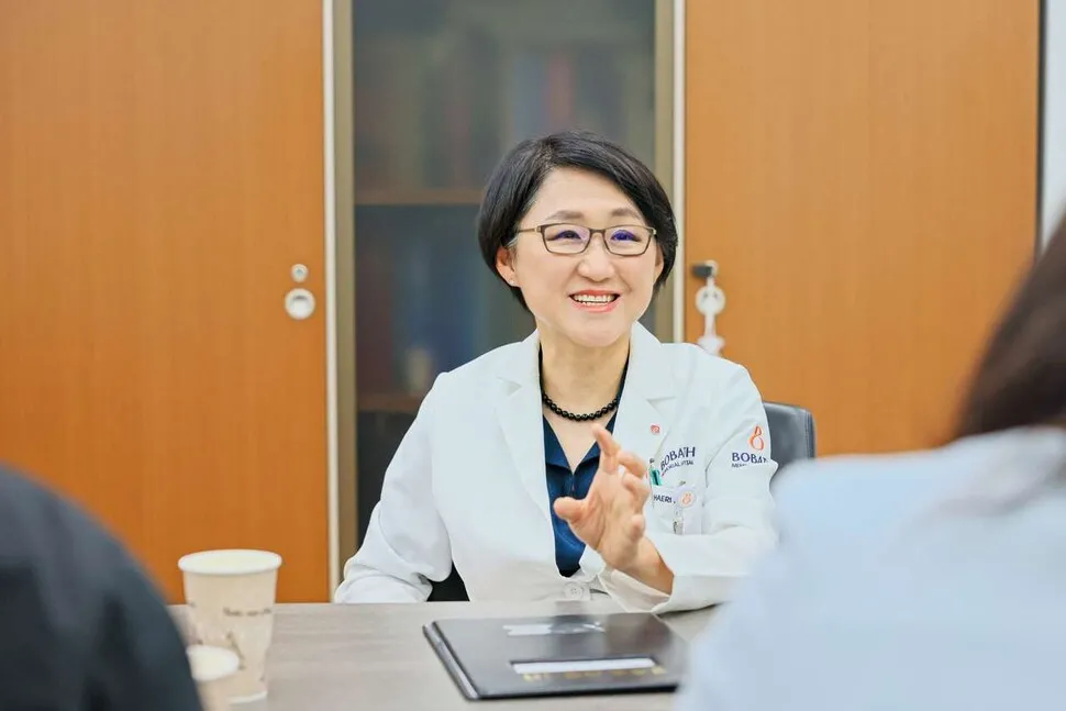 치매, 더 이상 피할 수 없는 현실… 환자와 가족, 20년 치료 로드맵 재정비 시급! [건강한겨레]