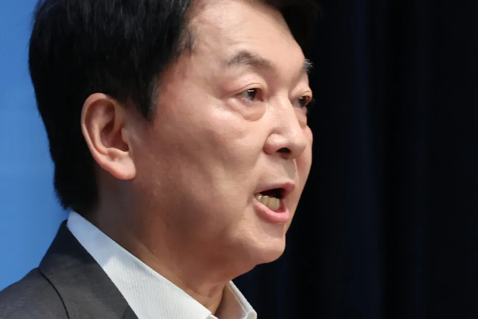 안철수 “전한길, 국힘을 불지옥으로 끌고 갈 것…탈당시…