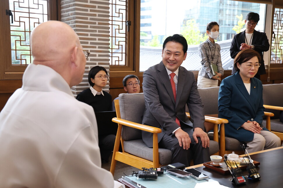 극우 깃발 아래 개신교-통일교 ‘대통합’…윤석열 최대의 업적?