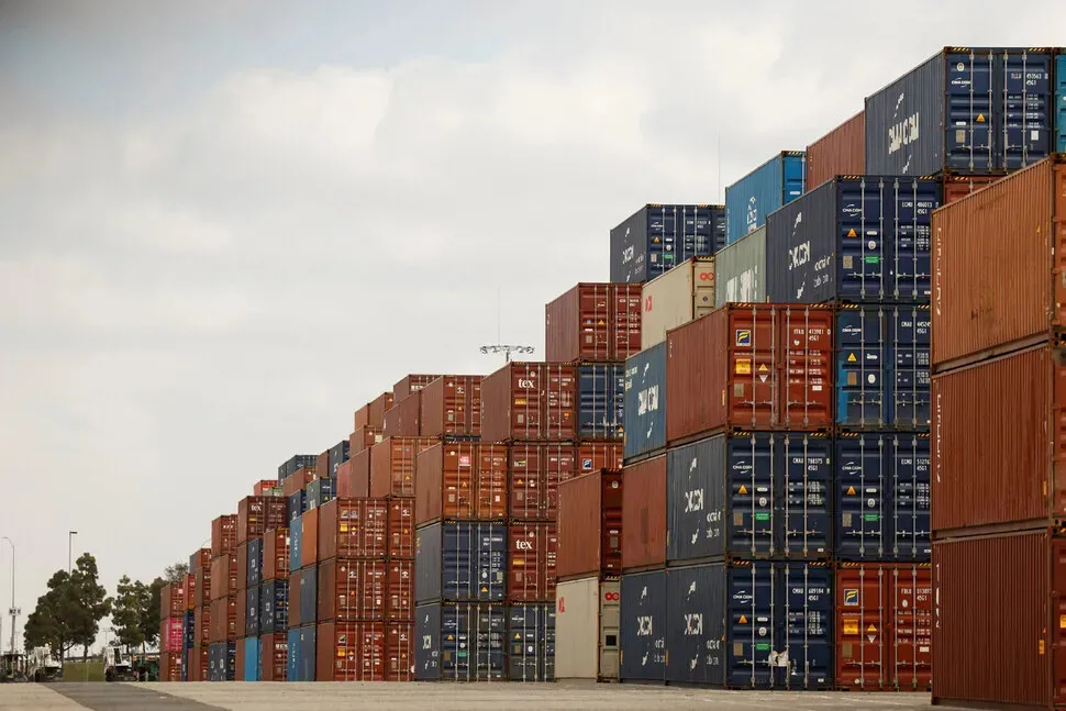 Containers fill the Port of Los Angeles in California, US, on March 10, 2026. (Reuters/Yonhap)