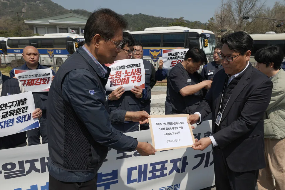 [사설] ‘AI 대화’ 제안한 자동차 3사 노조, 정부·경영계 화답을