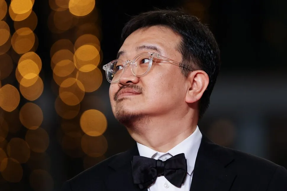 '군체' 연상호 감독 "AI엔 없는 인간의 특징으로 '소수의견' 주인... - 뉴스 썸네일 이미지