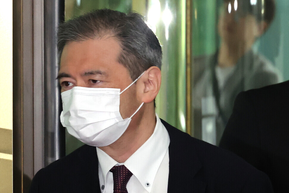 Ambassador Taisuke Mibae, who represents Japan in South Korea, enters the Ministry of Foreign Affairs in Seoul after being summoned in response to illegitimate claims on Dokdo in Japan’s 2024 diplomatic bluebook on April 16, 2024. (Yonhap)