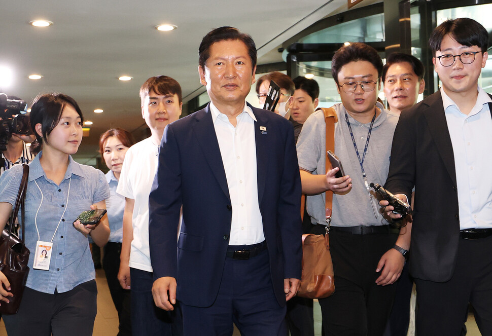 정청래 더불어민주당 전 대표가 28일 오후 경기도 광주시 곤지암리조트에서 열린 민주당 청년 당선자 워크숍에 참석하고 있다. 공동취재사진