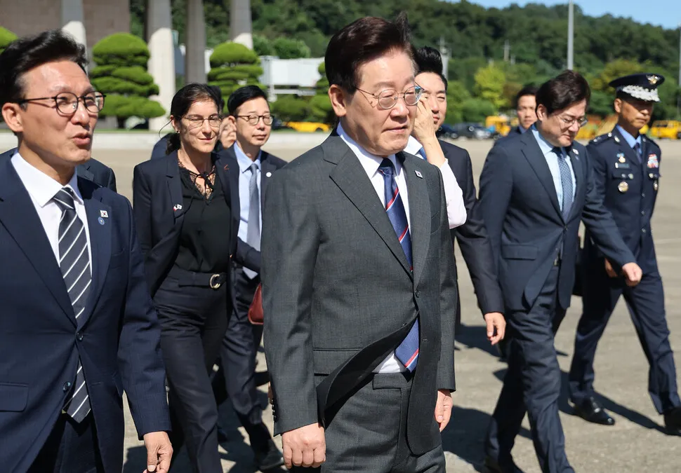 이 대통령 20대 지지율 첫 20%대…“공정 감수성 건드려” 개각 역풍