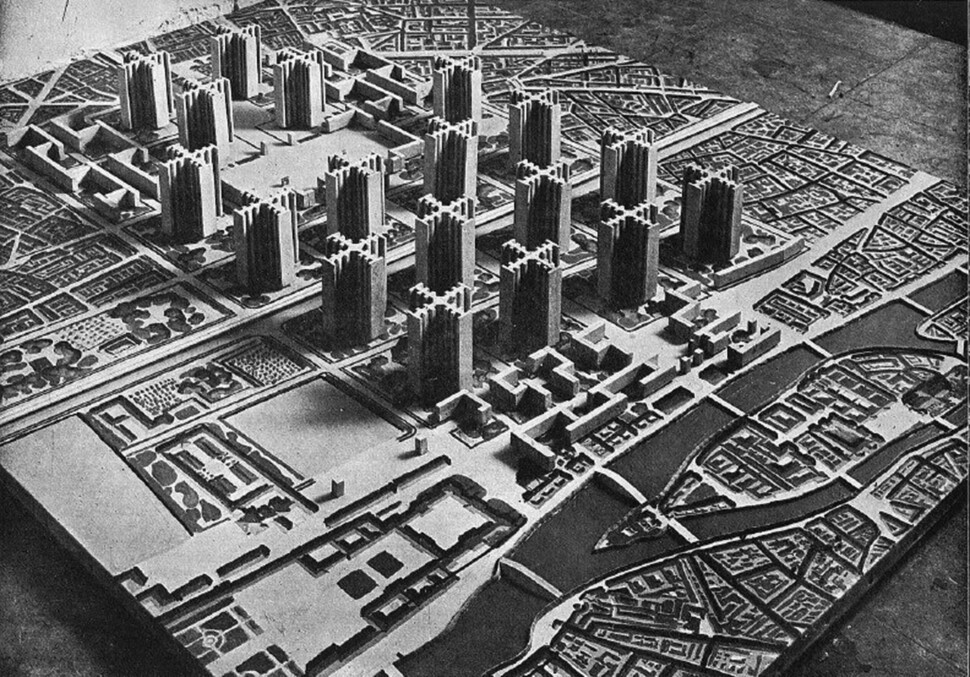 르 코르뷔지에의 부아쟁 계획(1925). 아방가르드적 항공기 디자이너이자 자동차 제조업자 부아쟁의 후원을 받아 자신의 도시계획 개념을 구체화해 전시한 것이다.