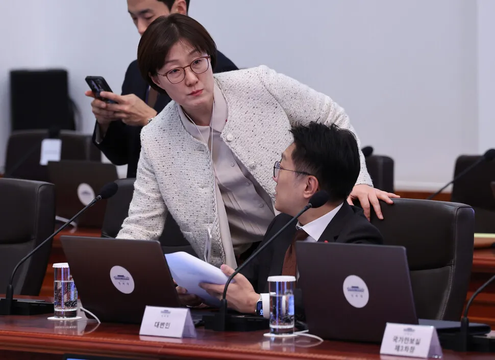 용혜인 불똥 튄 김현지…국힘 “김 실장 카르텔”, 민주 “음모론”