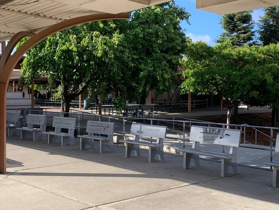 Five benches at the high school that Seo Rin attends in California, US, commemorate students who have died by suicide. (provided by Seo Rin)