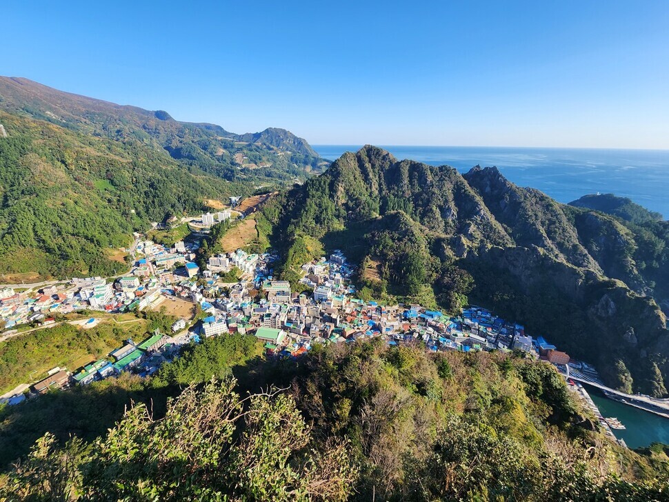 Dodong Village can be seen from the Dokdo Observatory.