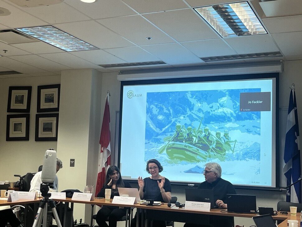Panelists speak at the UNRISD workshop on deepening sustainability assessment initiatives held at Concordia University in Montreal, Canada, held on May 23-24. (Park Eun-kyung/HERI) 