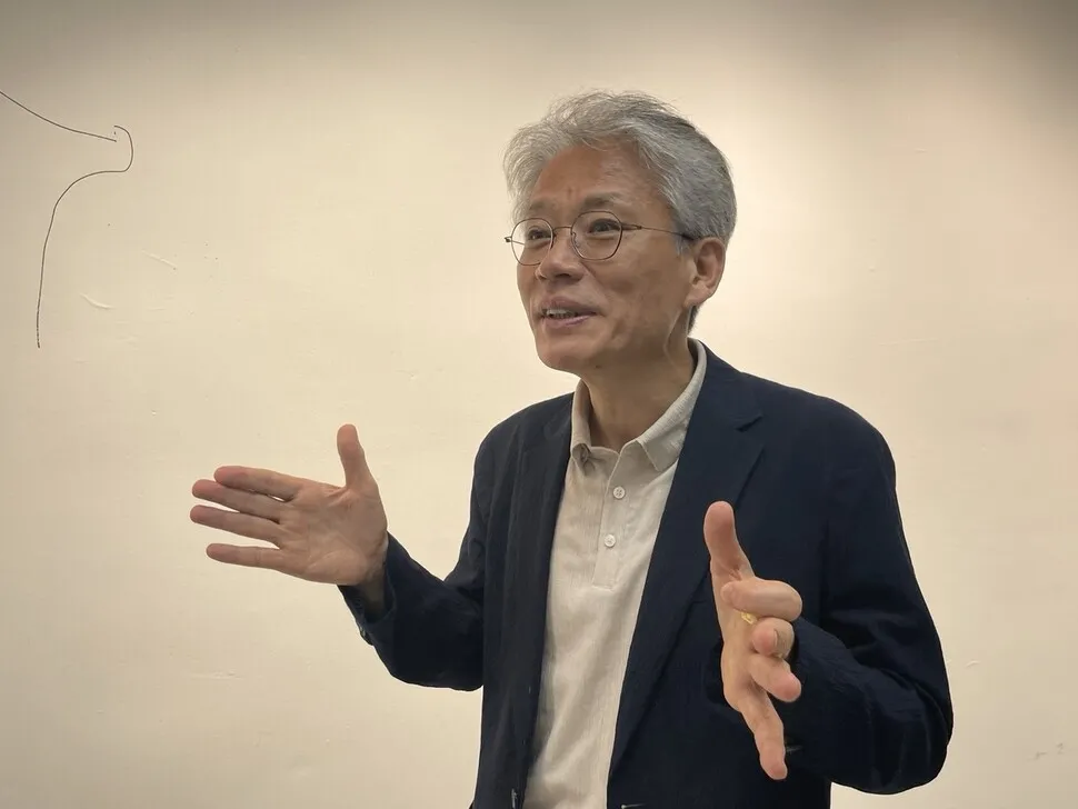 “독재정권 한강 개발로 해운대 700배 백사장 사라져”