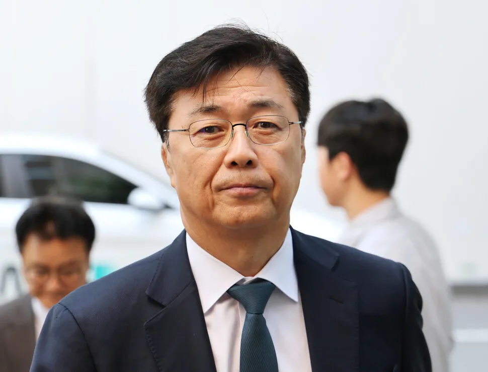 Hong Jang-won, Former First Deputy Director of South Korea's National Intelligence Service, Publicly Denied Charges of Engaging in Important
