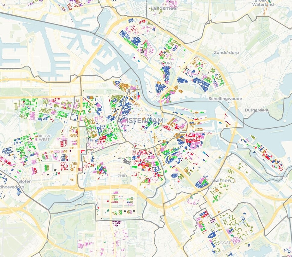 공급조직별로 다른 색으로 표시된 암스테르담 사회주택 현황. 제공: 암스테르담주택협회연맹