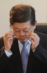総理候補 'おかしな兵役免除'…'甲状腺' 延期 翌年 '不同視'