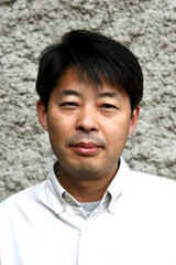 【編集局から】ナコムス（「ナヌン　コムスダ」私はセコい）を愛聴する“軽薄な”国民