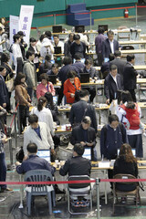 ‘老いた民主党’…2030 若い動力 最低