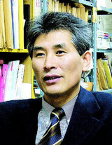 [カン・ジュンマンコラム]ある新聞支局長の死
