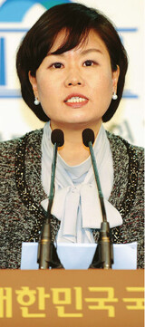民主統合党 比例候補 非正規職専門家・財閥改革論者 注目