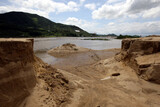 国土部‘４大河川 洪水マニュアル’穴 開けられた