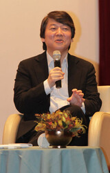 安哲秀「大統領選出馬？ 考えていない」