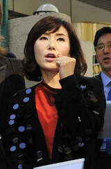歌手チャン・ヘジンも「教科部長官退陣せよ」