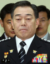 国民の意を聴くと言ったのに…MB,‘ミョンバク山城’オ・チョンス 警護処長に