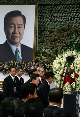 政府 “ヒョン・インテク統一-北弔問団 本日 会合”