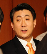 言論フレンドリー 大統領府報道官は ‘休業中’