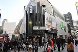 日本‘20-30代’ 10人中2人 
